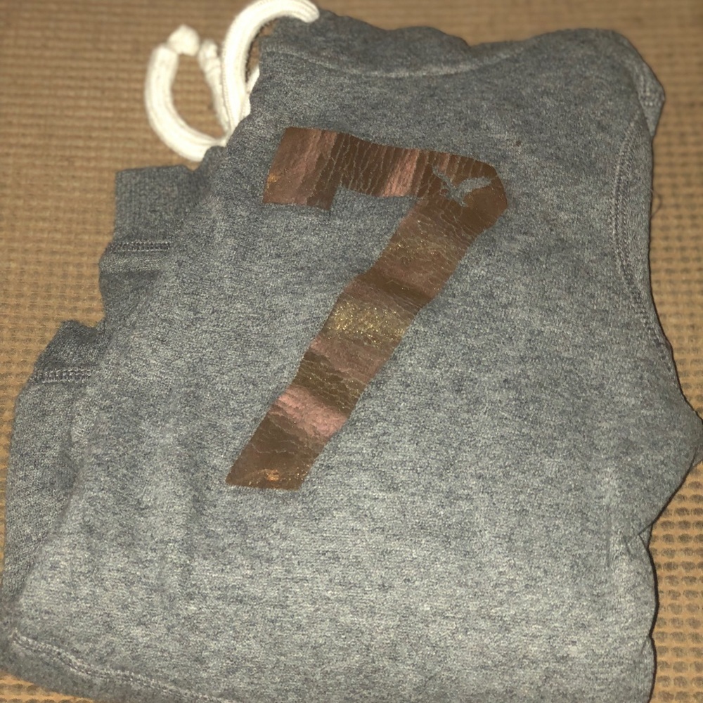 American Eagle Sweatshirt!